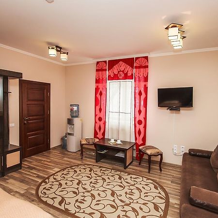 Slavyanskaya Hata Hotel バラーナヴィチ エクステリア 写真