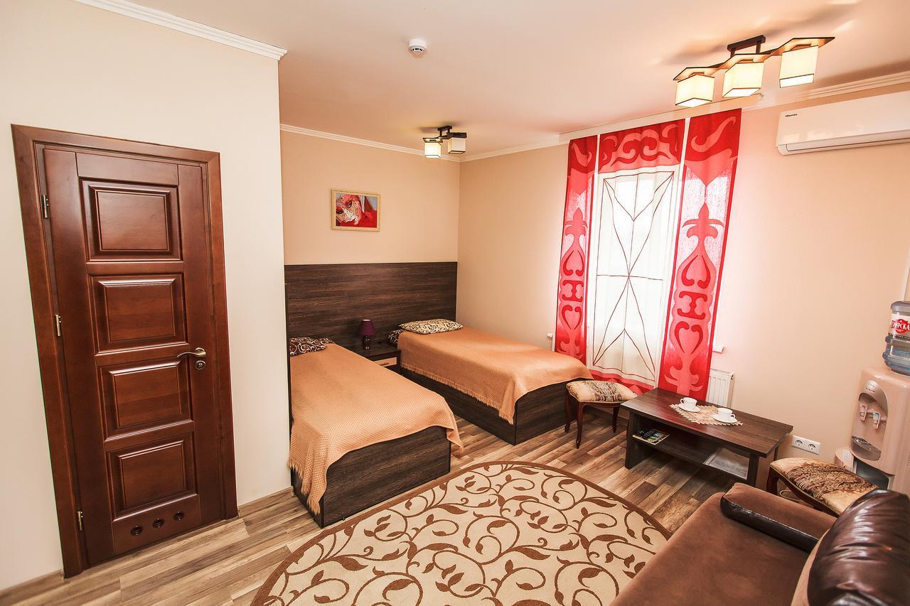 Slavyanskaya Hata Hotel バラーナヴィチ エクステリア 写真
