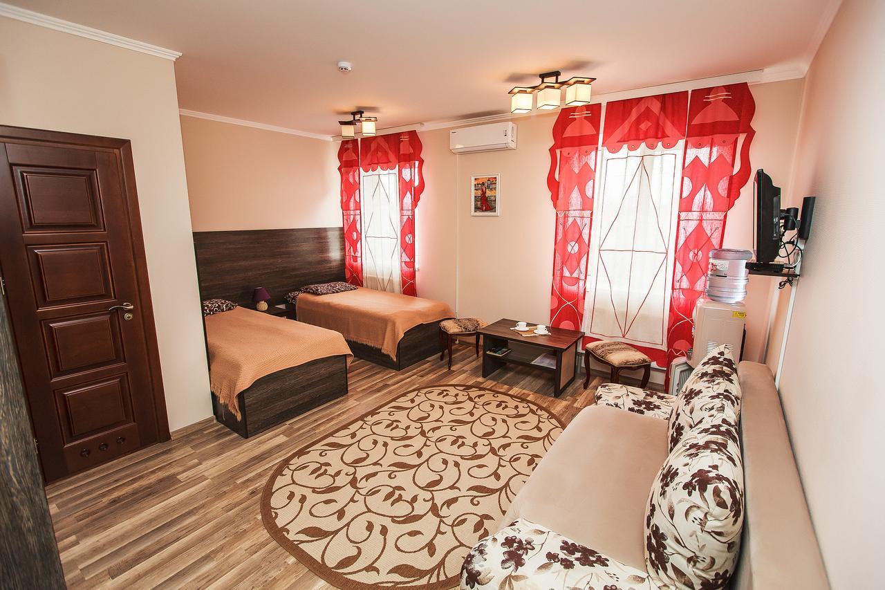 Slavyanskaya Hata Hotel バラーナヴィチ エクステリア 写真